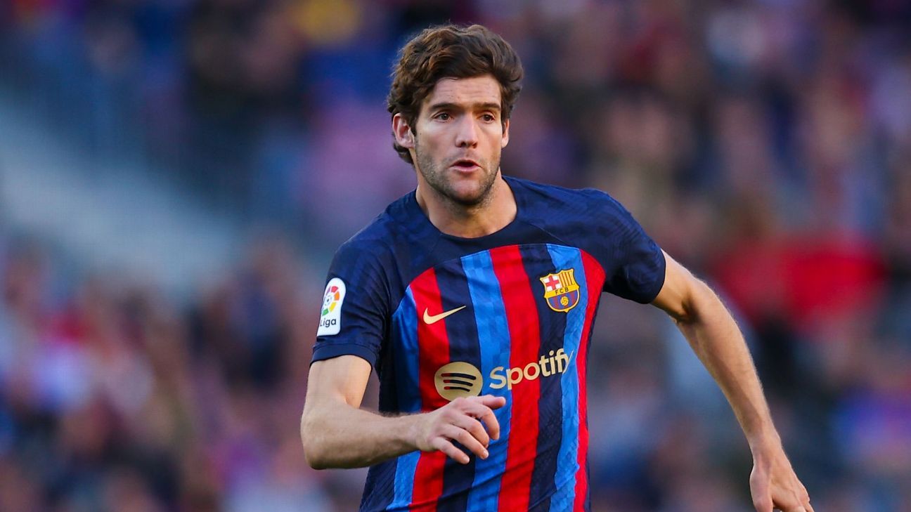 Marcos Alonso chơi ở vị trí hậu vệ trái, trung vệ hoặc tiền vệ trái cho Barcelona Marcos Alonso chơi ở vị trí hậu vệ trái, trung vệ hoặc tiền vệ trái cho Barcelona