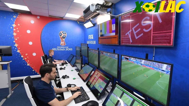 Giải đấu lớn nhất sử dụng công nghệ VAR là World Cup 2018 Giải đấu lớn nhất sử dụng công nghệ VAR là World Cup 2018