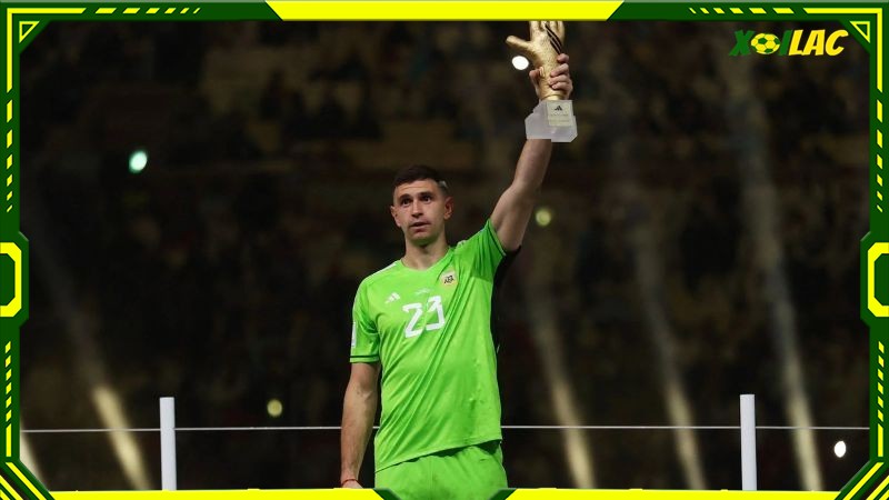 Emiliano Martinez là chủ nhân Găng tay Vàng World Cup gần nhất Emiliano Martinez là chủ nhân Găng tay Vàng World Cup gần nhất
