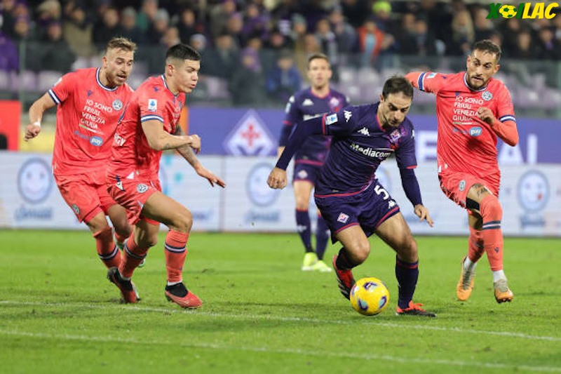 Fiorentina sẽ đối đầu với Udinese trên sân nhà